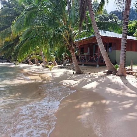 Hotel Ella'S Place Salang Tioman Exterior foto