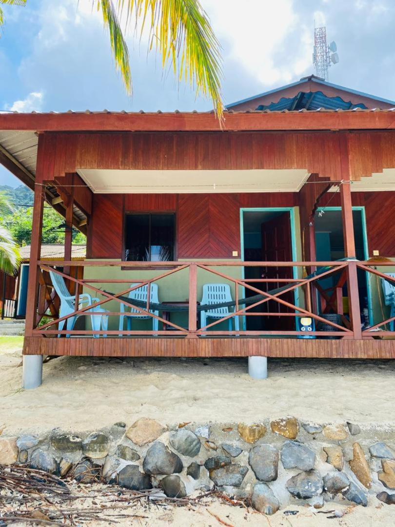 Ella'S Place Salang Tioman Kampong Ayer Batang Exterior foto