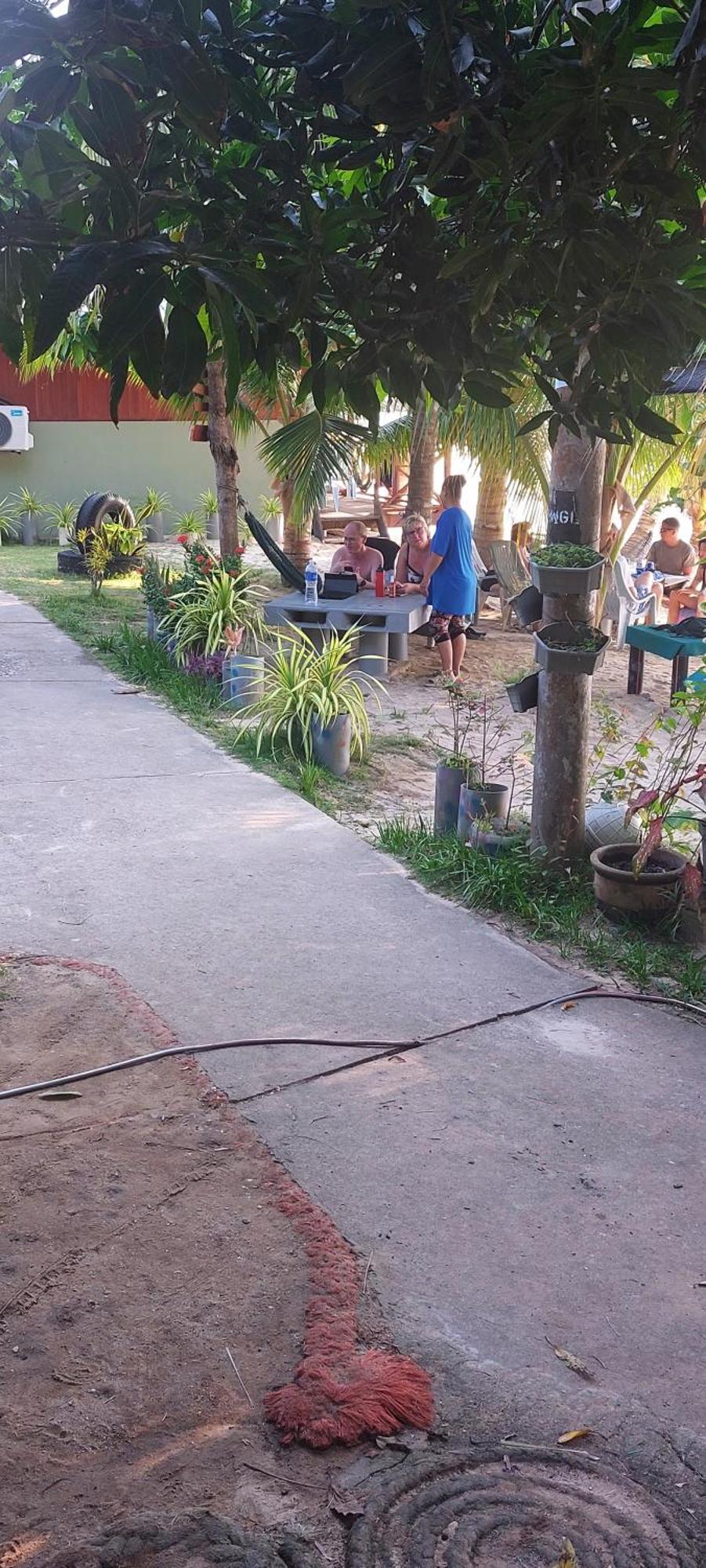 Ella'S Place Salang Tioman Kampong Ayer Batang Exterior foto