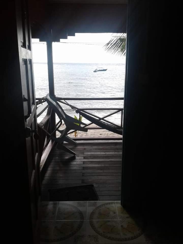 Hotel Ella'S Place Salang Tioman Exterior foto