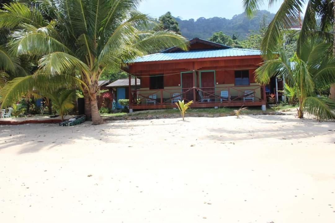 Hotel Ella'S Place Salang Tioman Habitación foto