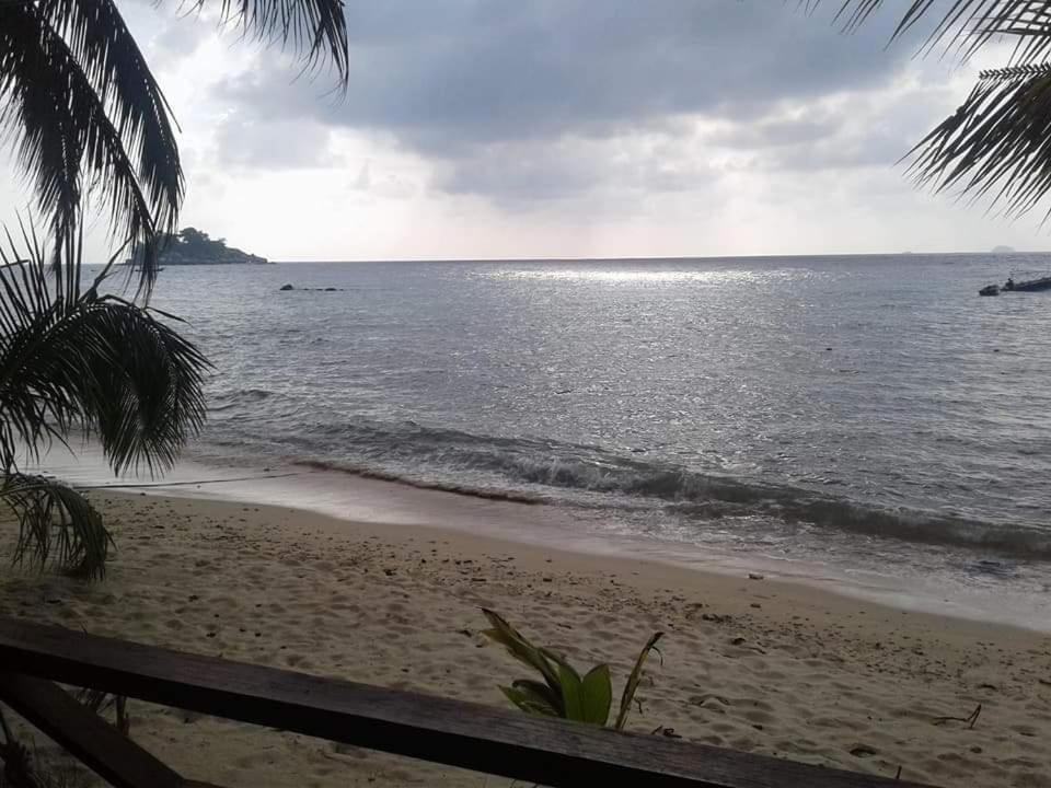 Ella'S Place Salang Tioman Kampong Ayer Batang Exterior foto