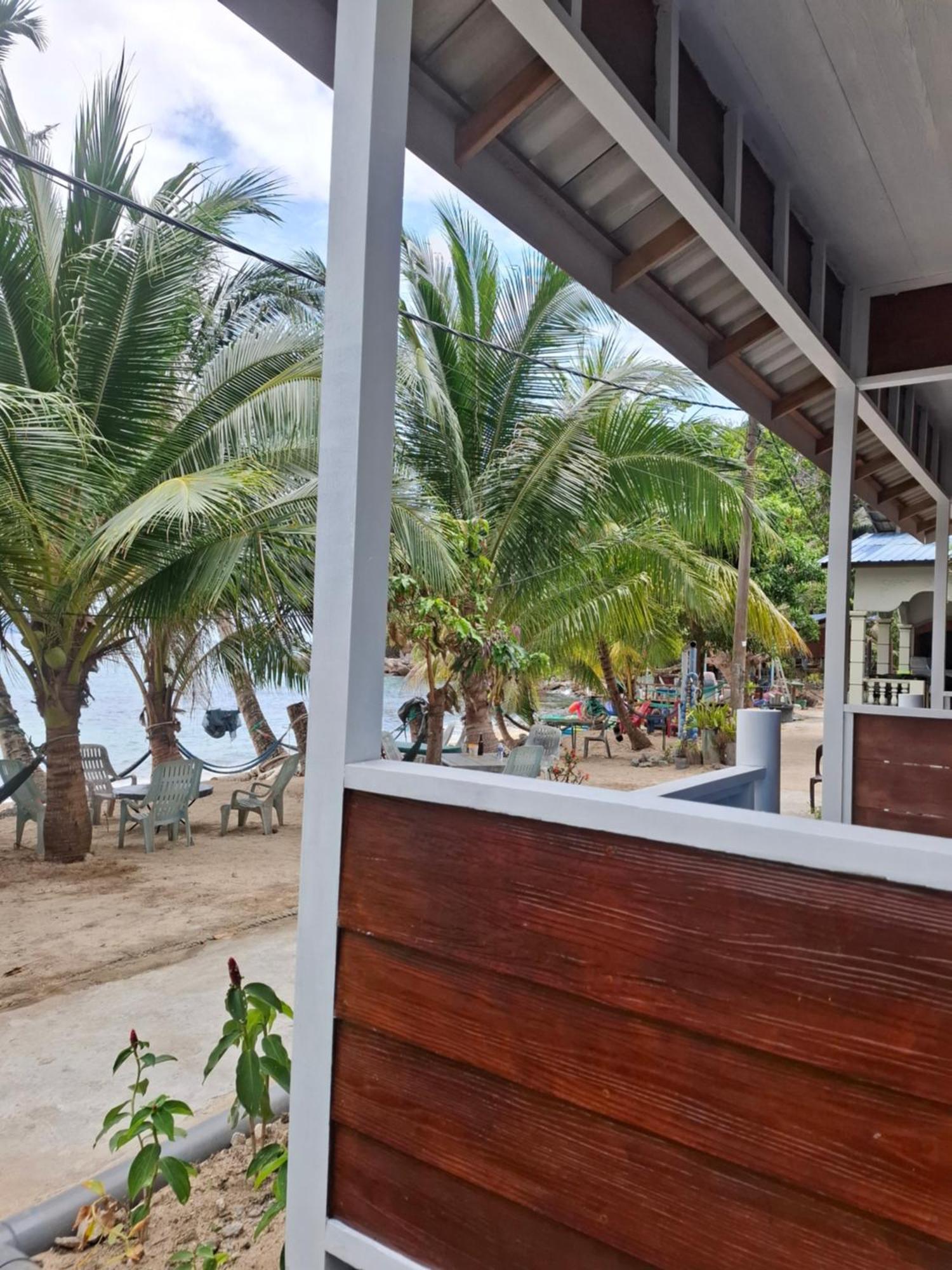 Ella'S Place Salang Tioman Kampong Ayer Batang Exterior foto